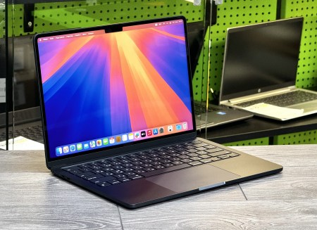 Macbook Air A2681